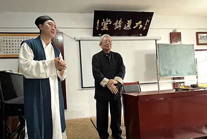客观的说，唐华建算是老董的弟子吗