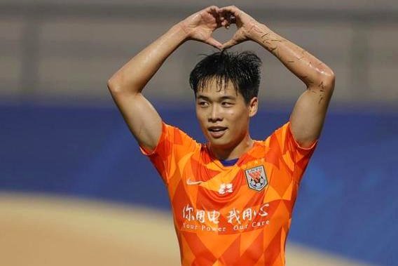 12年磨一剑：滨滨将赴西甲梯队