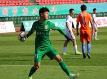 记者：海归金世明跟训西海岸，效力J3鸟取但未有出场机会