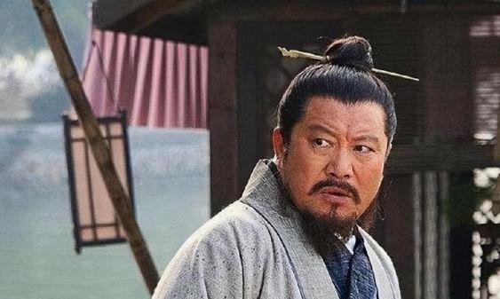 中国足球监管困局：申思事件引发的深层反思