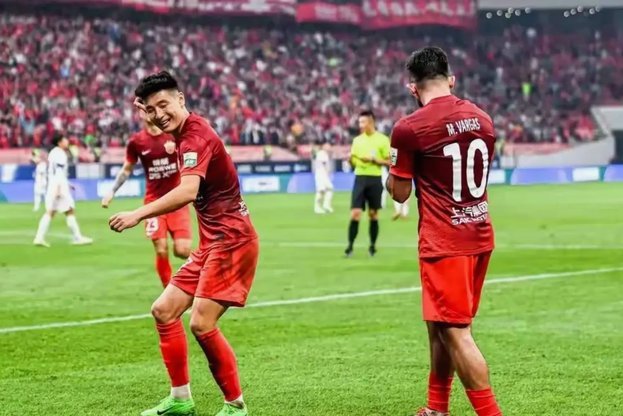u17矿赵雷的水平能踢中超？？？？？